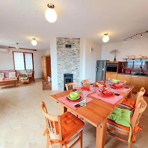 vip-apartments-in-sozopol.sozopol-hotels.com/